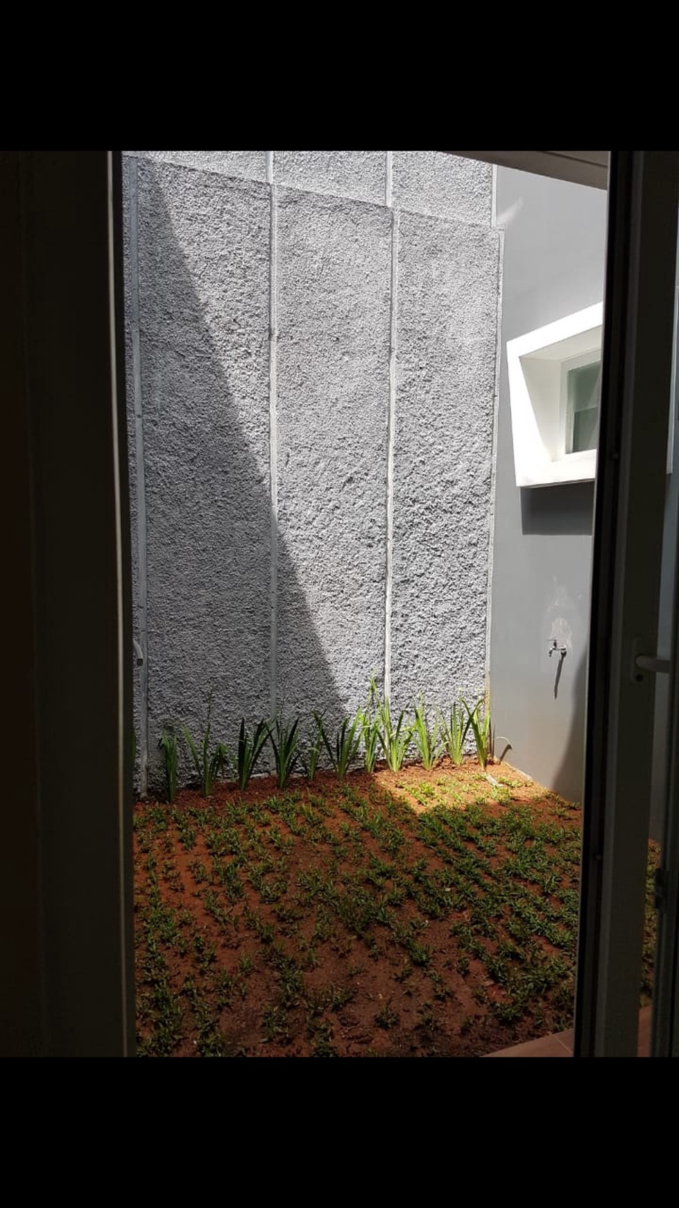 Rumah Baru, Murah dan Siap Huni di Cluster Bintaro Sektor 9