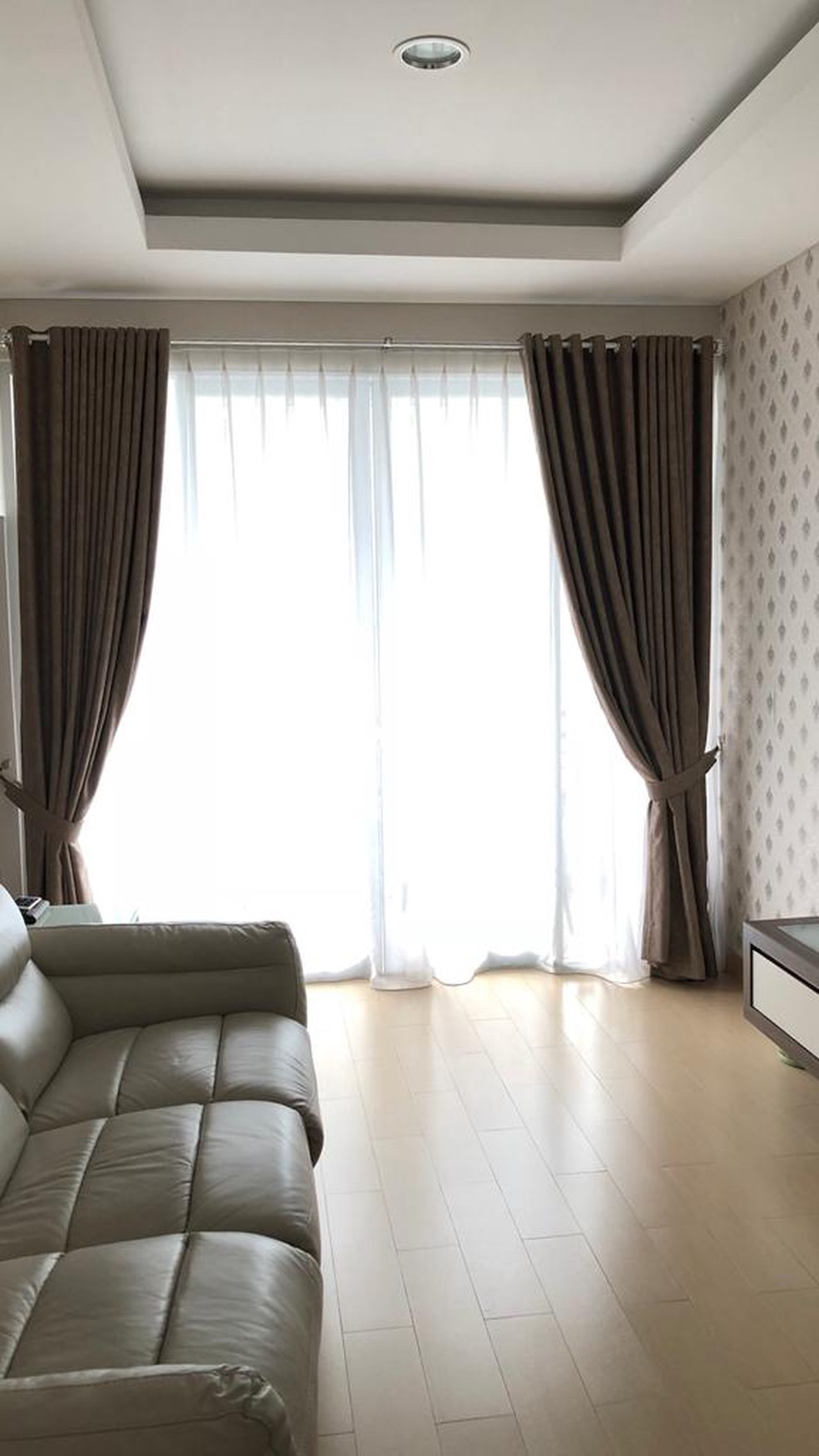 Dijual rumah dalam cluster, full furnished, dan siap tinggal.