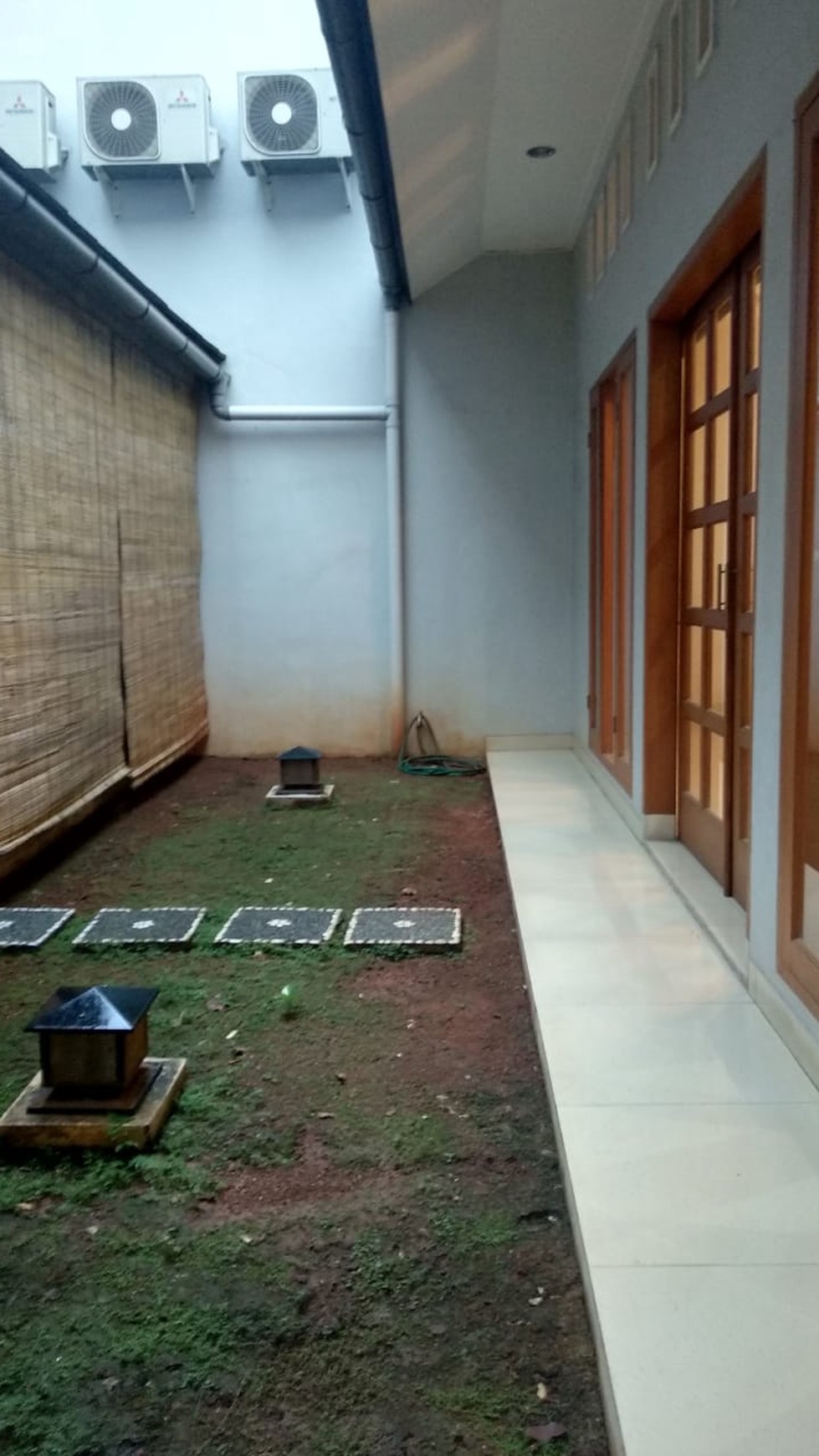Rumah Lux  di daerah bintaro sektor 9