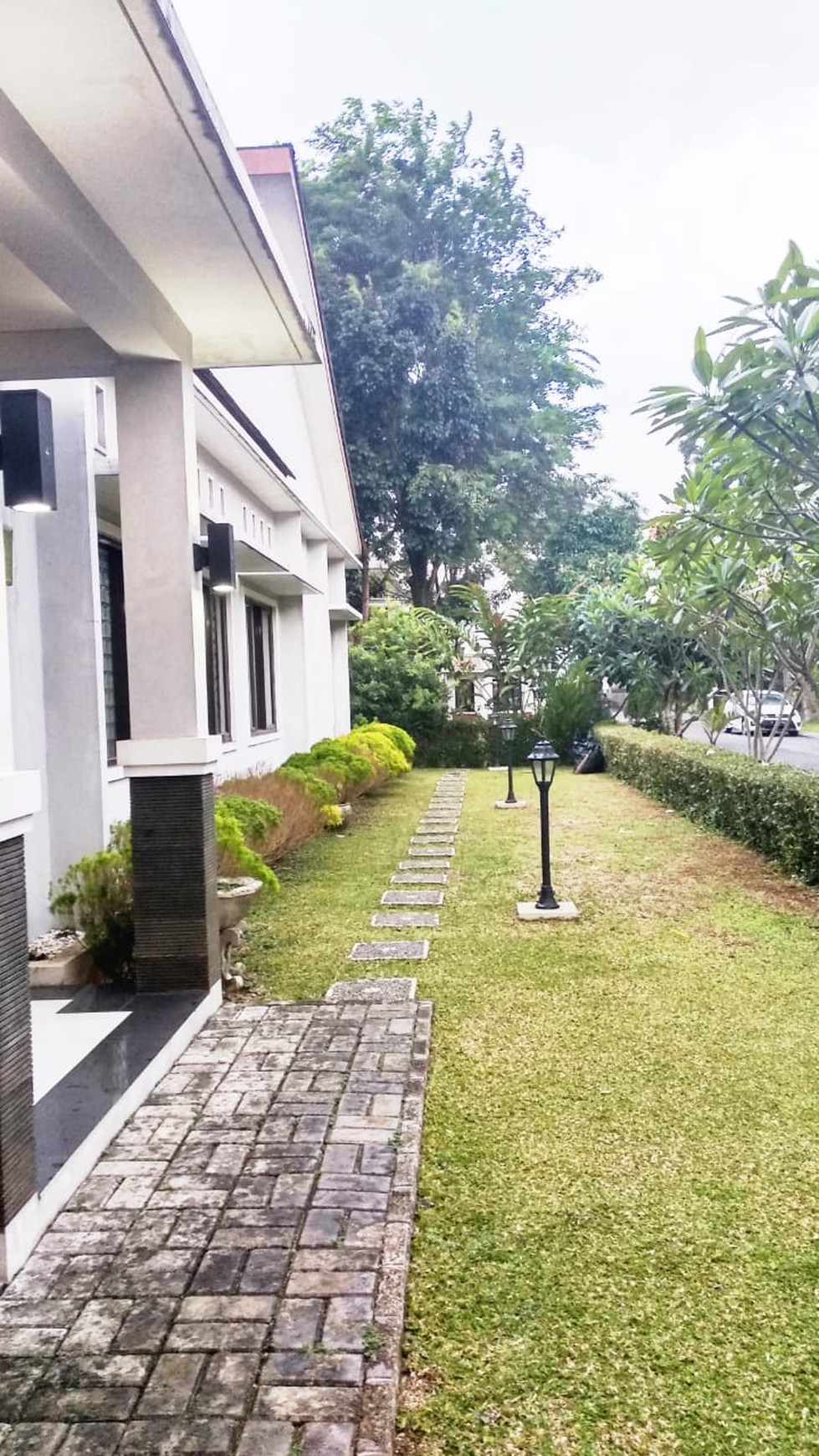 Rumah Lux  di daerah bintaro sektor 9