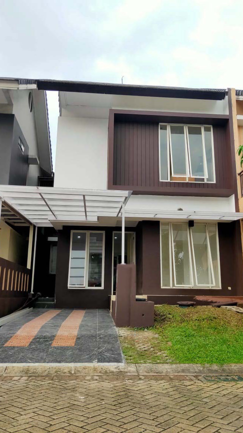 Rumah Siap Huni, Hunian Nyaman, dan Lingkungan Hijau Asri @Emerald View, Bintaro