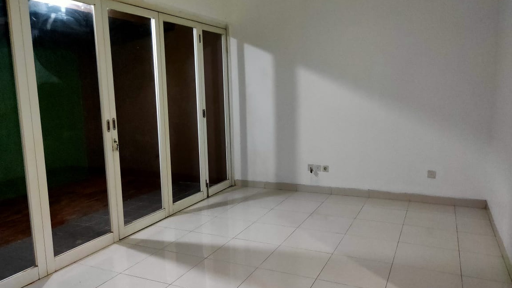 Rumah Siap Huni, Hunian Nyaman, dan Lingkungan Hijau Asri @Emerald View, Bintaro