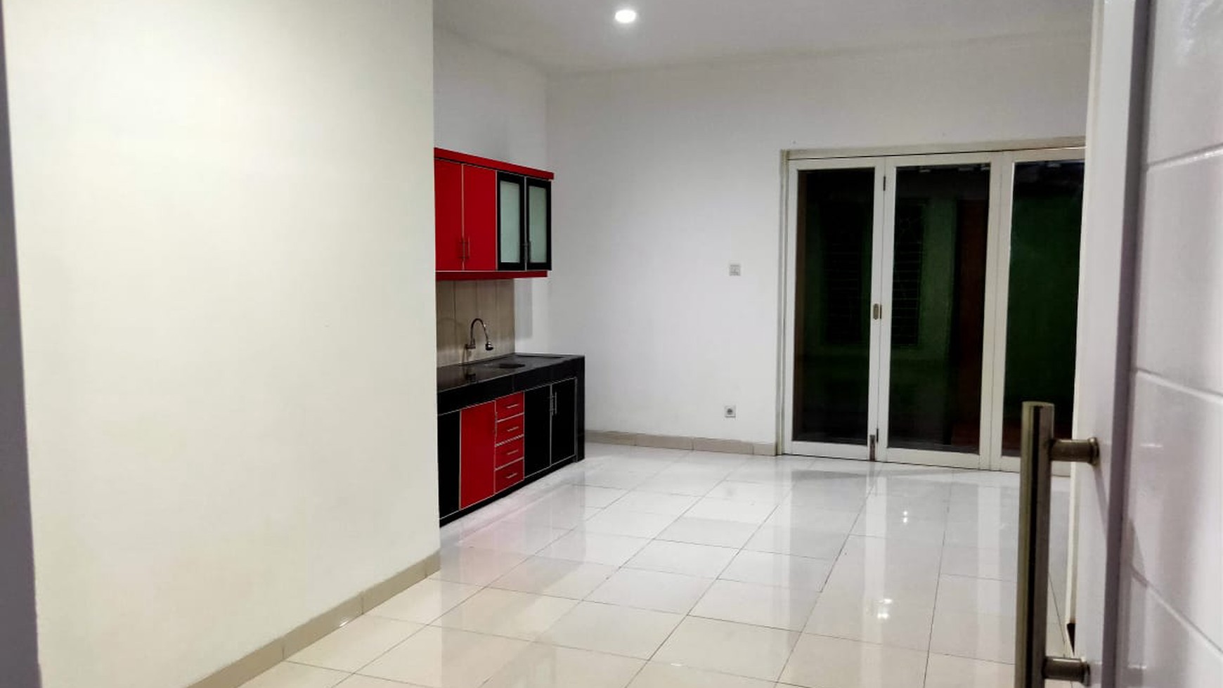 Rumah Siap Huni, Hunian Nyaman, dan Lingkungan Hijau Asri @Emerald View, Bintaro