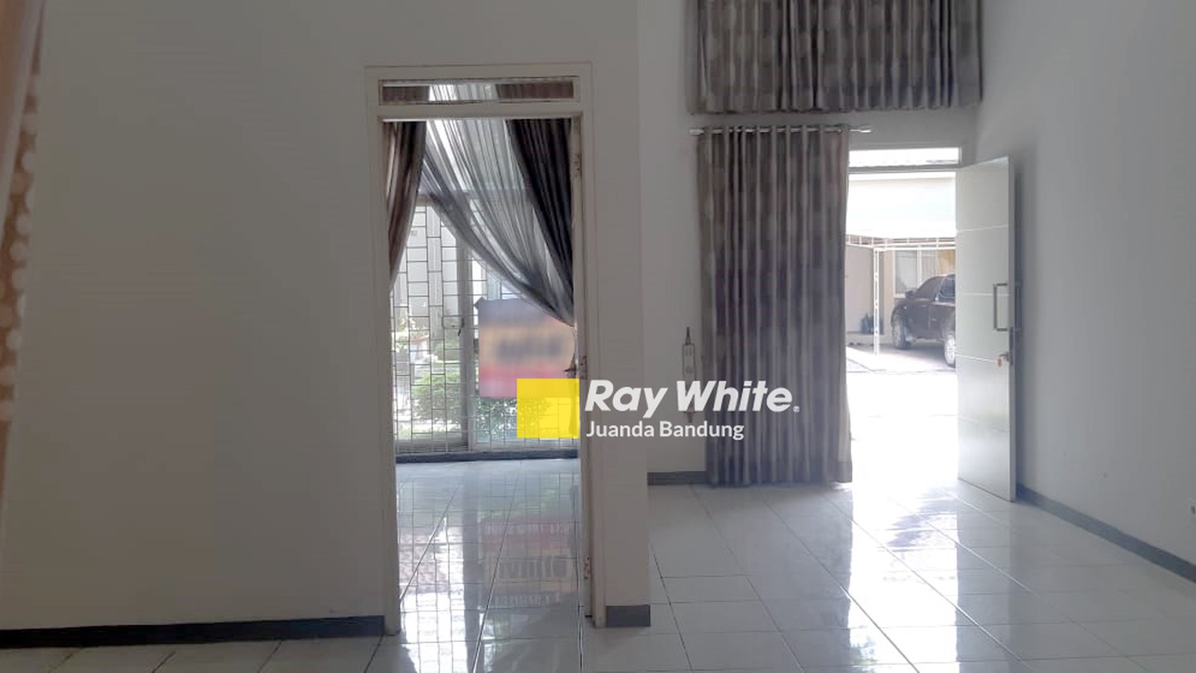 TERJUAL Rumah Cantik Minimalis Kota Baru Parahyangan