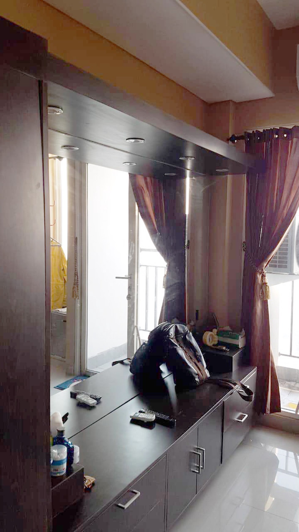 Jual Apartemen 1BR (type studio), Full Furnished, View Suramadu, Lokasi Strategis, Siap Huni