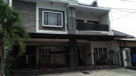 Rumah kos 2.5 lantai SHM jalan Padmosusatro