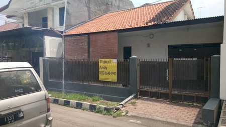 Rumah 2 lantai Darmo Permai Timur