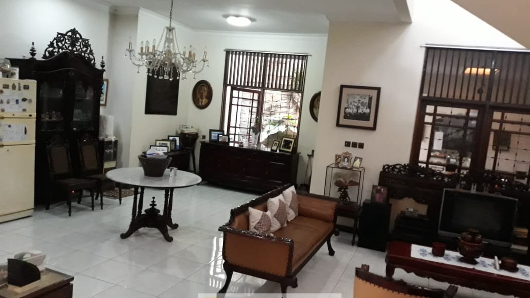 Rumah Semi Kolonial di Selatan Jakarta