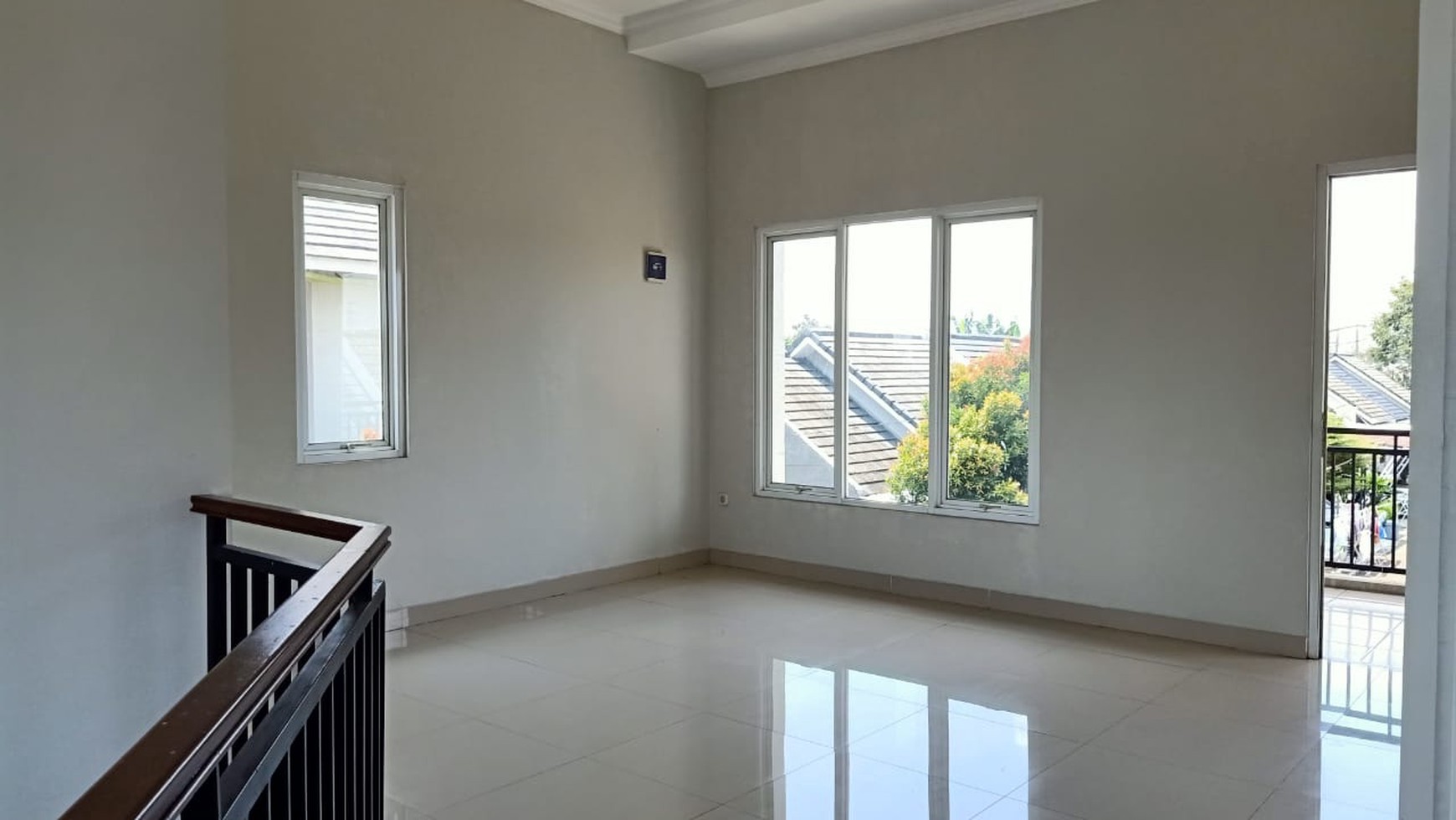 Rumah Terawat dan Eksklusif di Puri Cinere