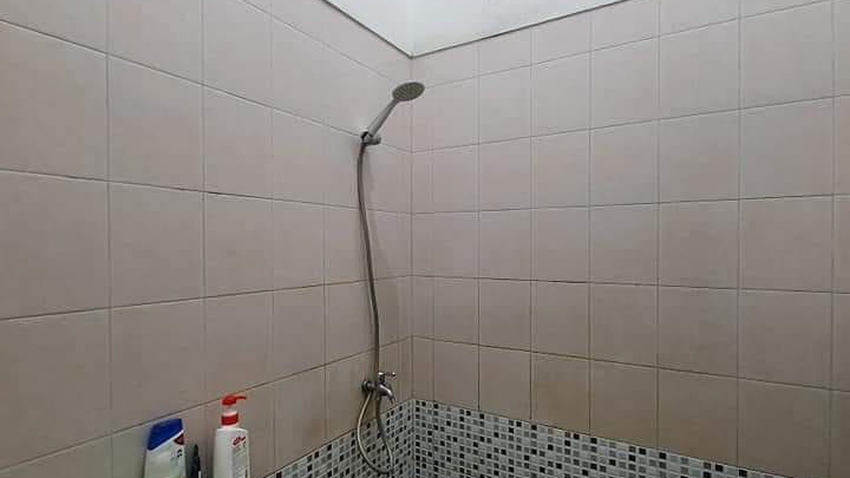 Dijual Rumah Siap Huni Harga Terbaik komplek Cinere