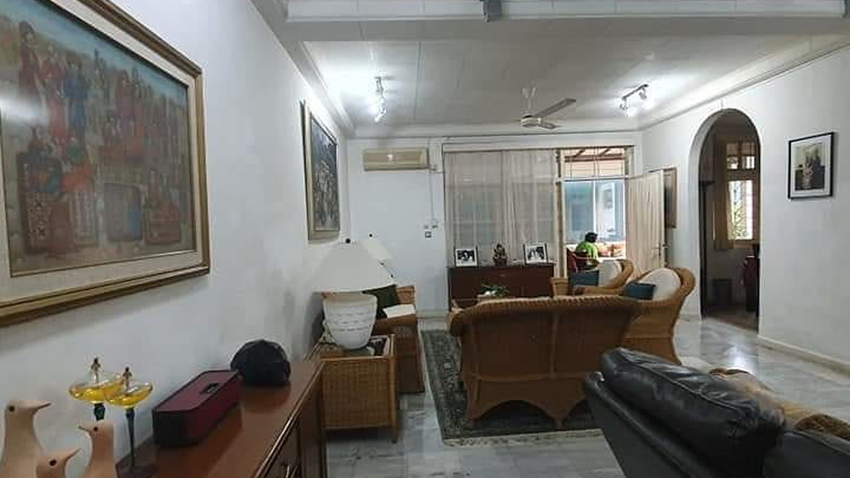 Dijual Rumah Asri Komplek Strategis Cinere.