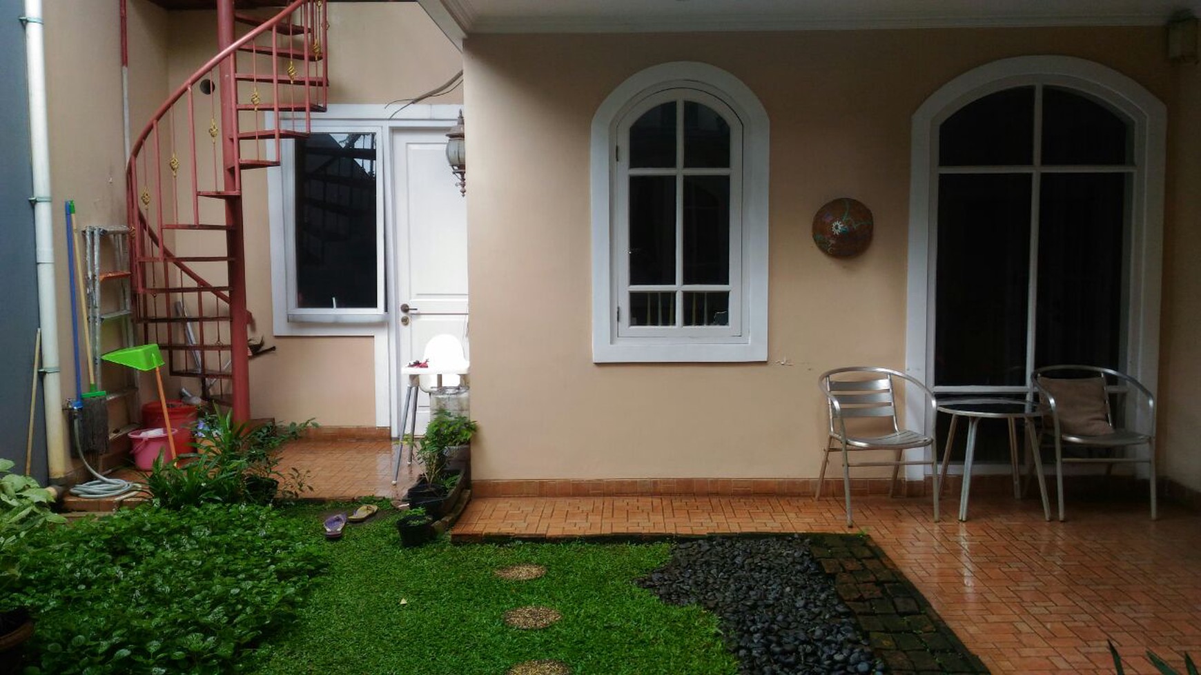 Rumah standar 2lantai,siap huni di Bintaro Jaya 9