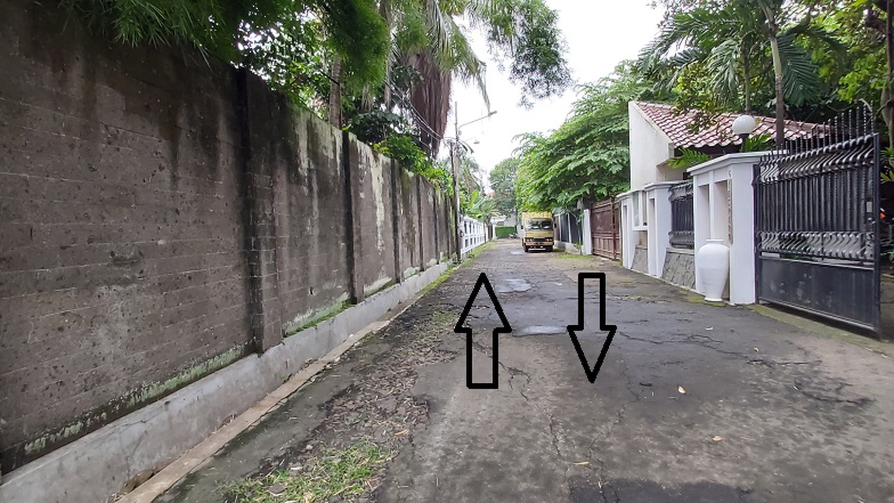 Kavling Tanah di Jalan Durian Barat, Jagakarsa, Jakarta Selatan, Bentuk Tanah Kotak, Lokasi Cantik, SHM