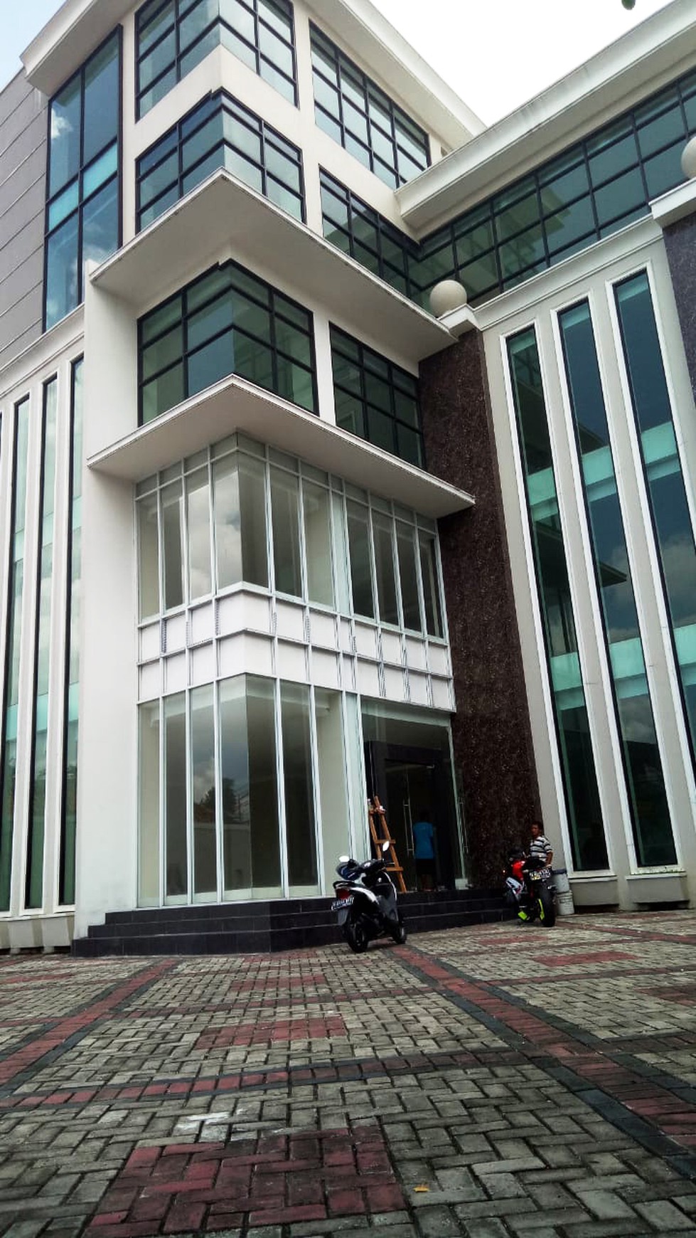 Gedung 5 Lantai Proklamasi Menteng Jakarta Pusat