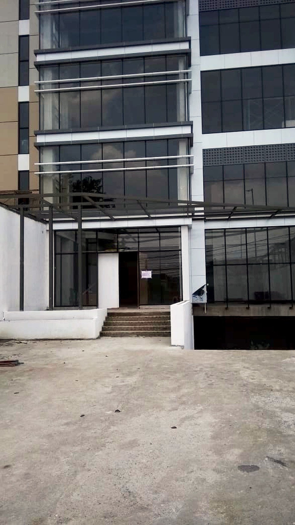 Mini Office Building 5 Lantai Otto Iskandardinata (OTISTA) Cawang Luas 2600m Siap Pakai