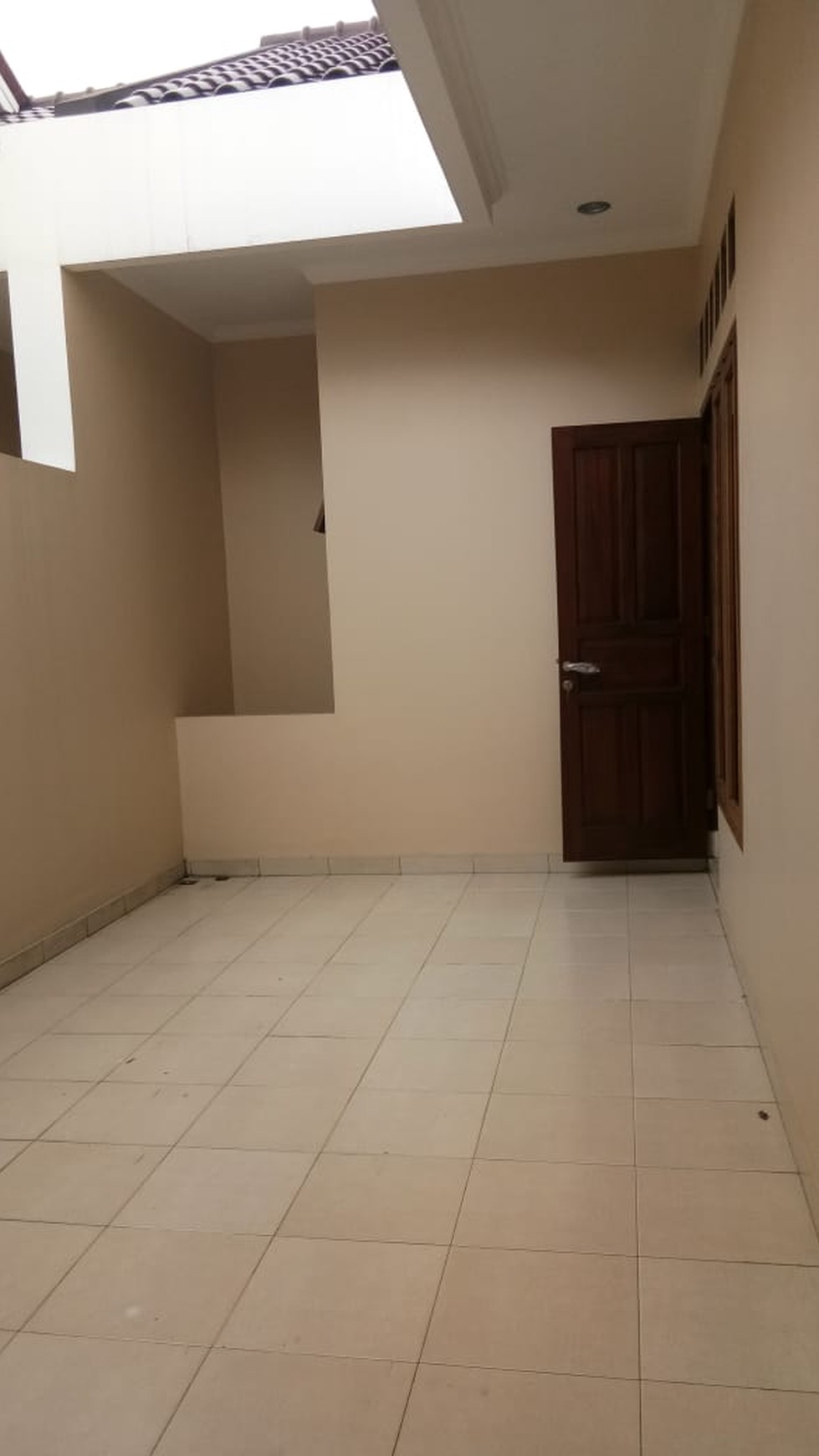 Rumah Luas dan Lega banget di Komplek Elit Cinere