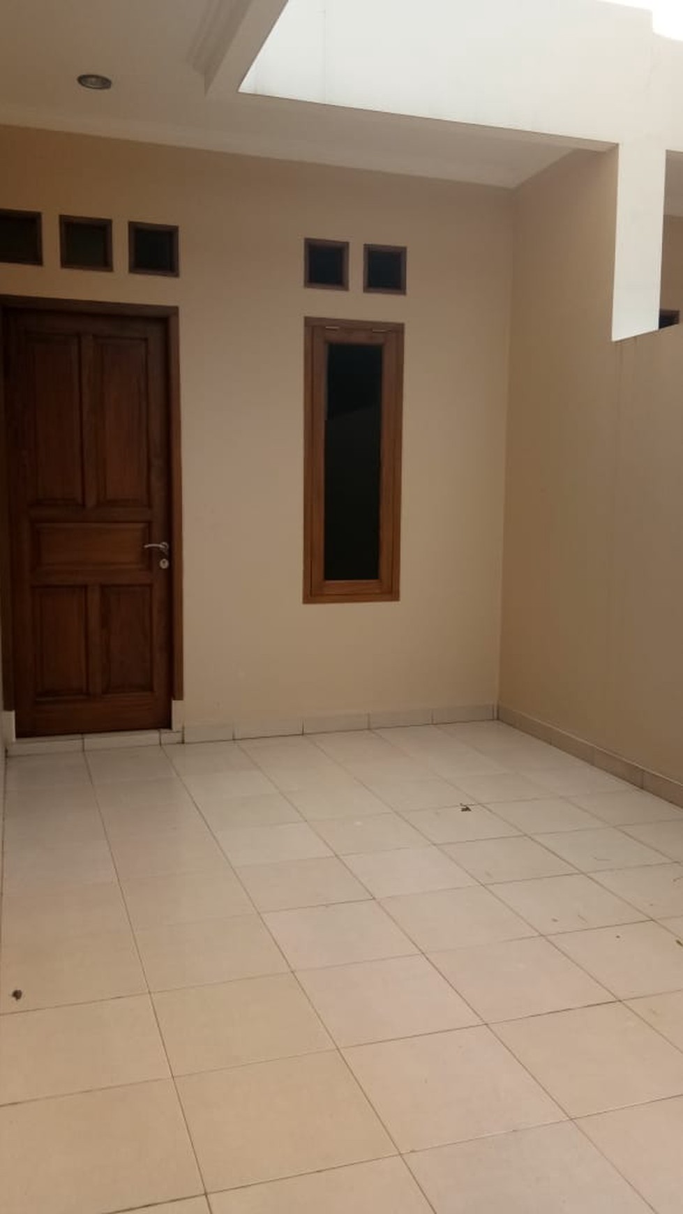 Rumah Luas dan Lega banget di Komplek Elit Cinere