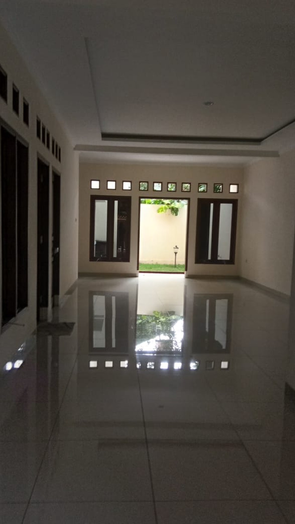 Rumah Luas dan Lega banget di Komplek Elit Cinere