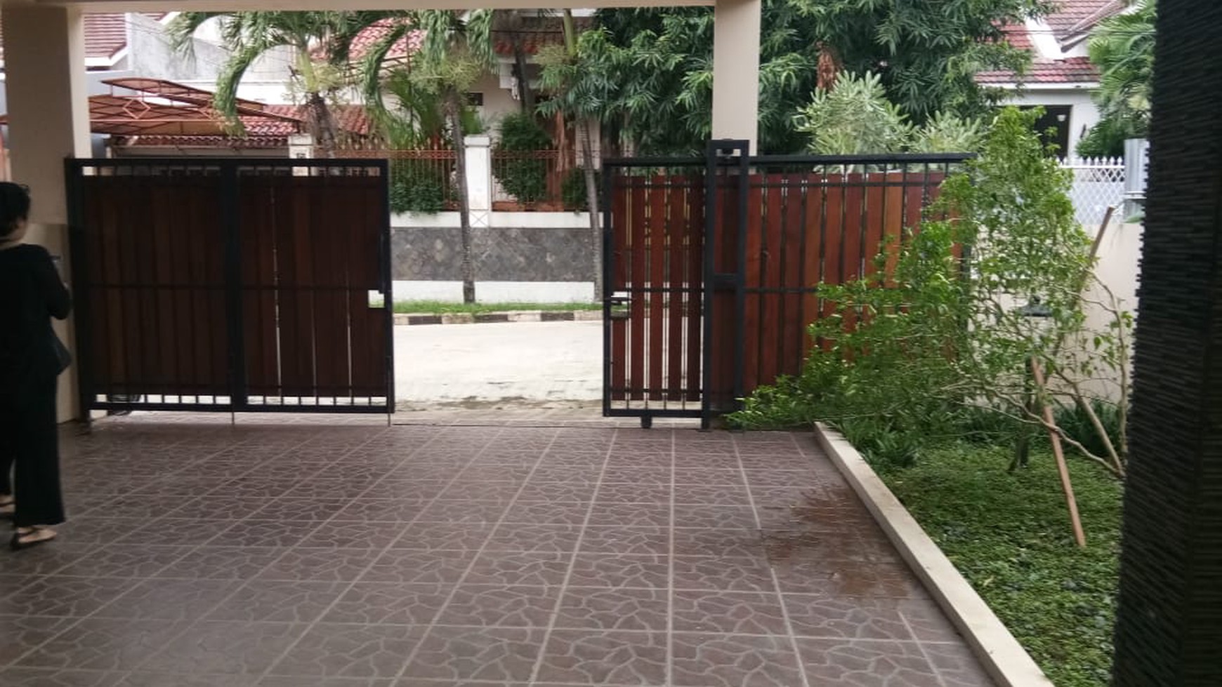 Rumah Luas dan Lega banget di Komplek Elit Cinere