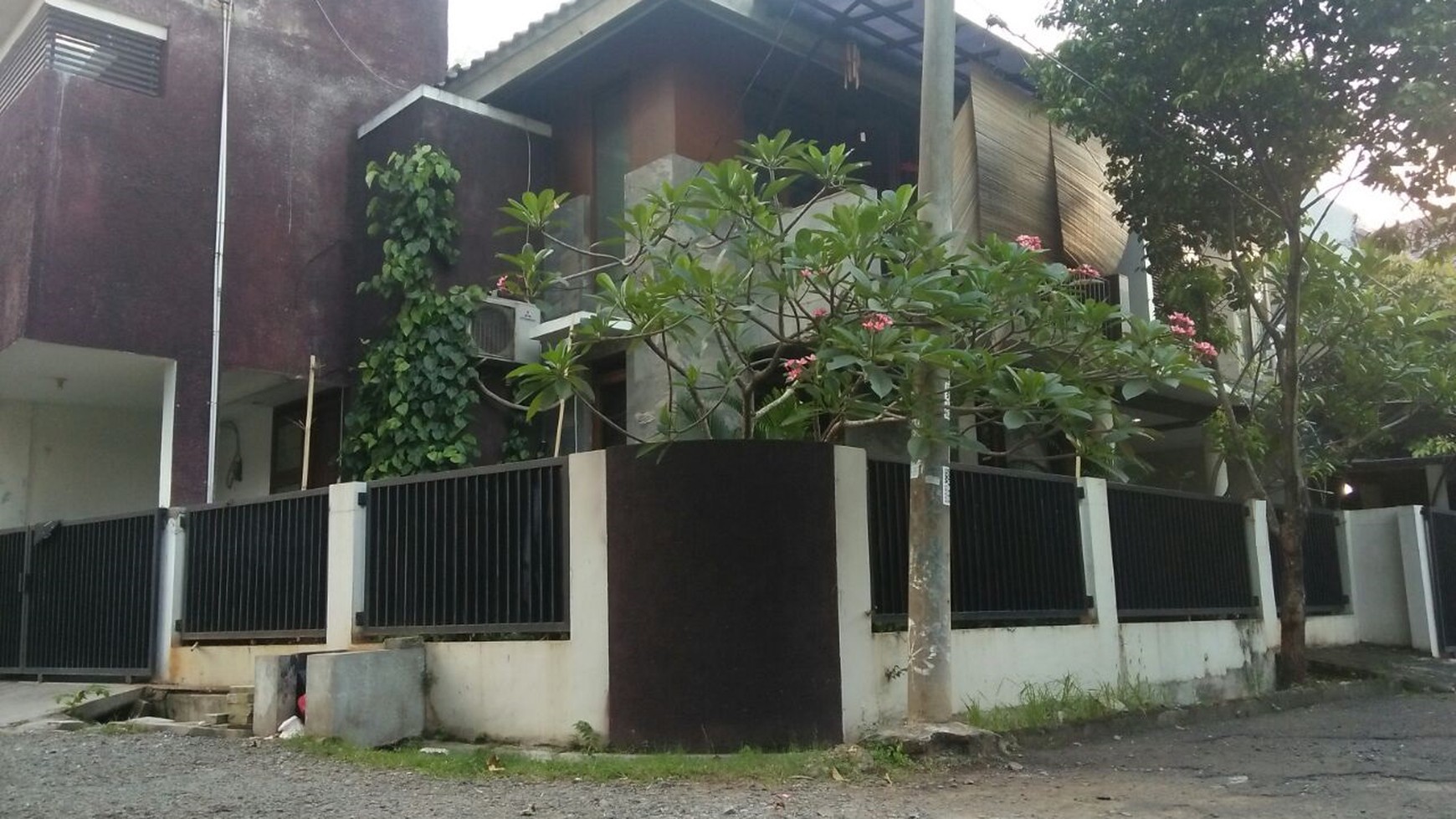 Rumah bagus,siap huni di Pisok Bintaro Jaya 5