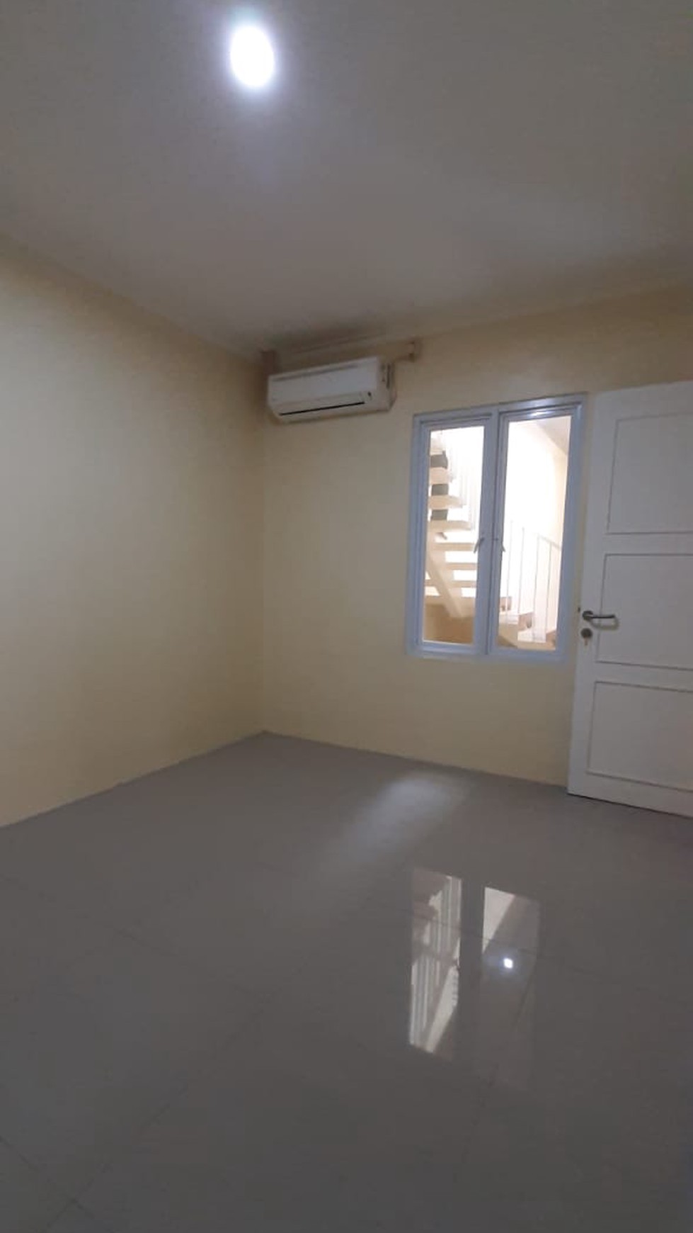 Rumah cantik siap huni di bintaro