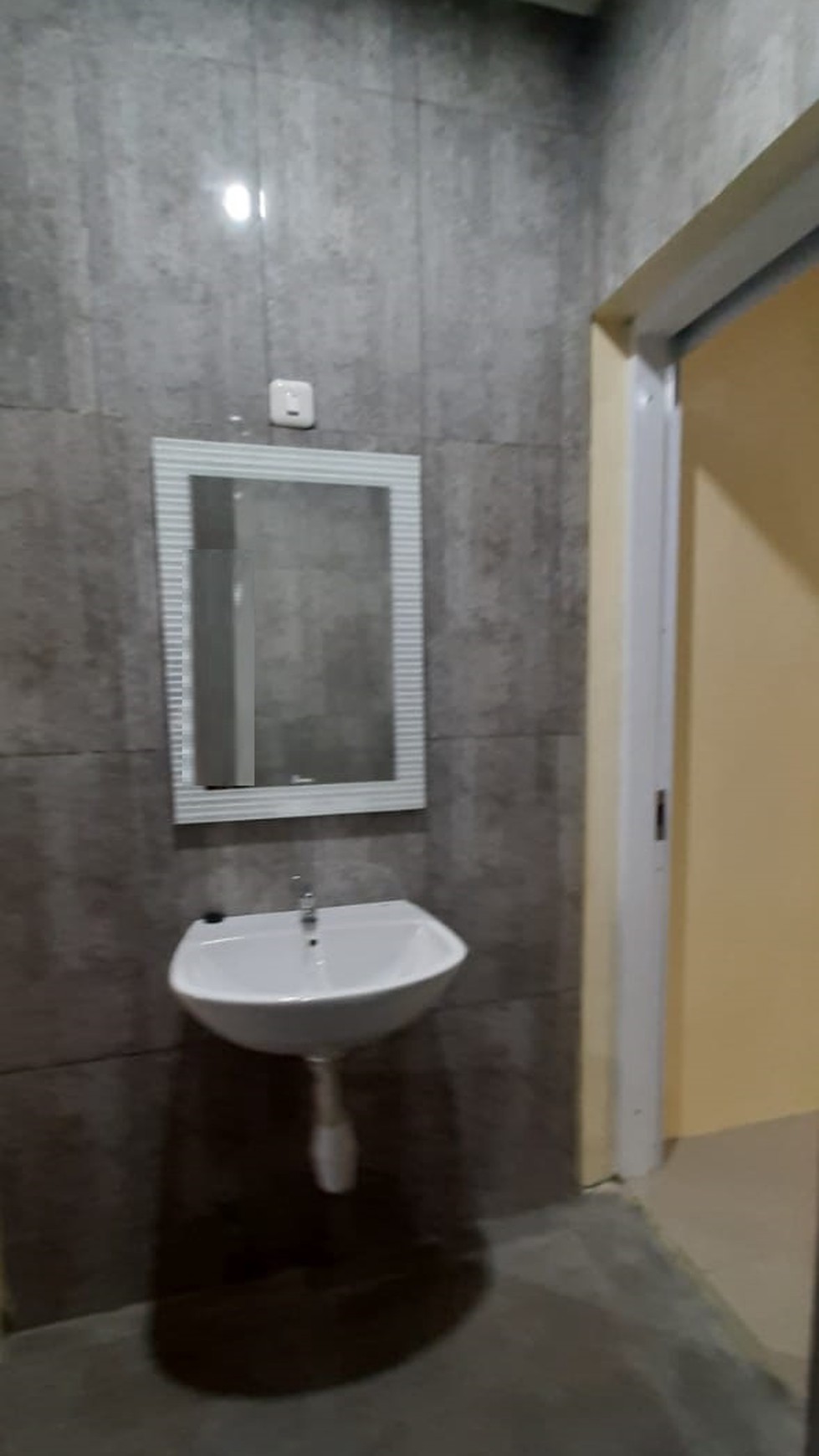 Rumah cantik siap huni di bintaro