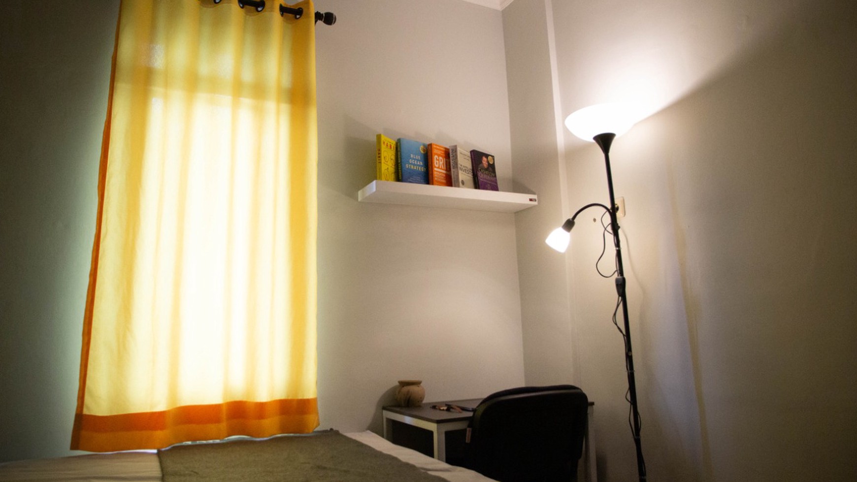 Rumah Kost  Baru Renov 21 Kamar Tidur Gajah Mada Residence Jl Talib, Luas 122m2 Jarang Ada