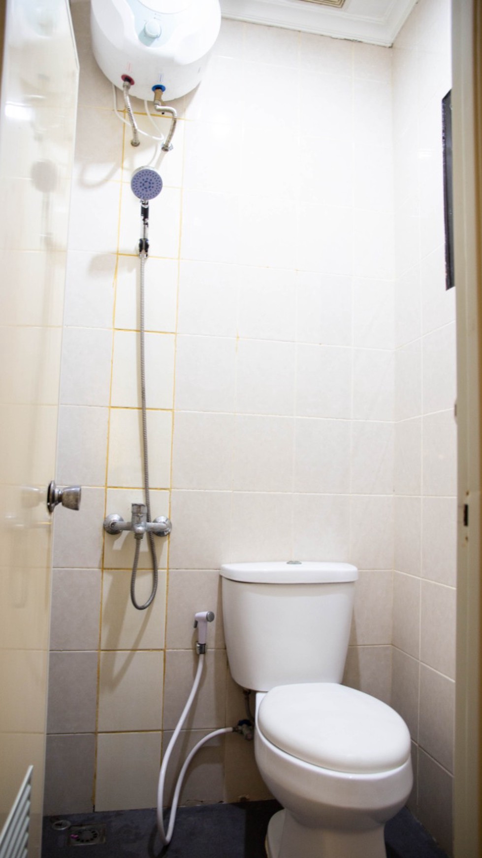 Rumah Kost  Baru Renov 21 Kamar Tidur Gajah Mada Residence Jl Talib, Luas 122m2 Jarang Ada