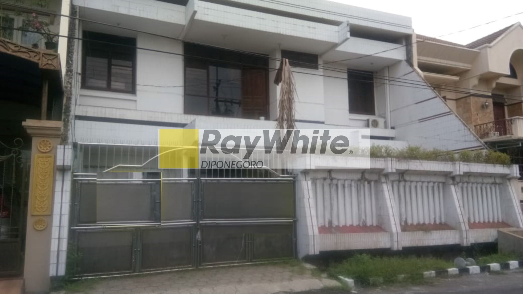 Rumah jalan manyar kertoarjo Surabaya