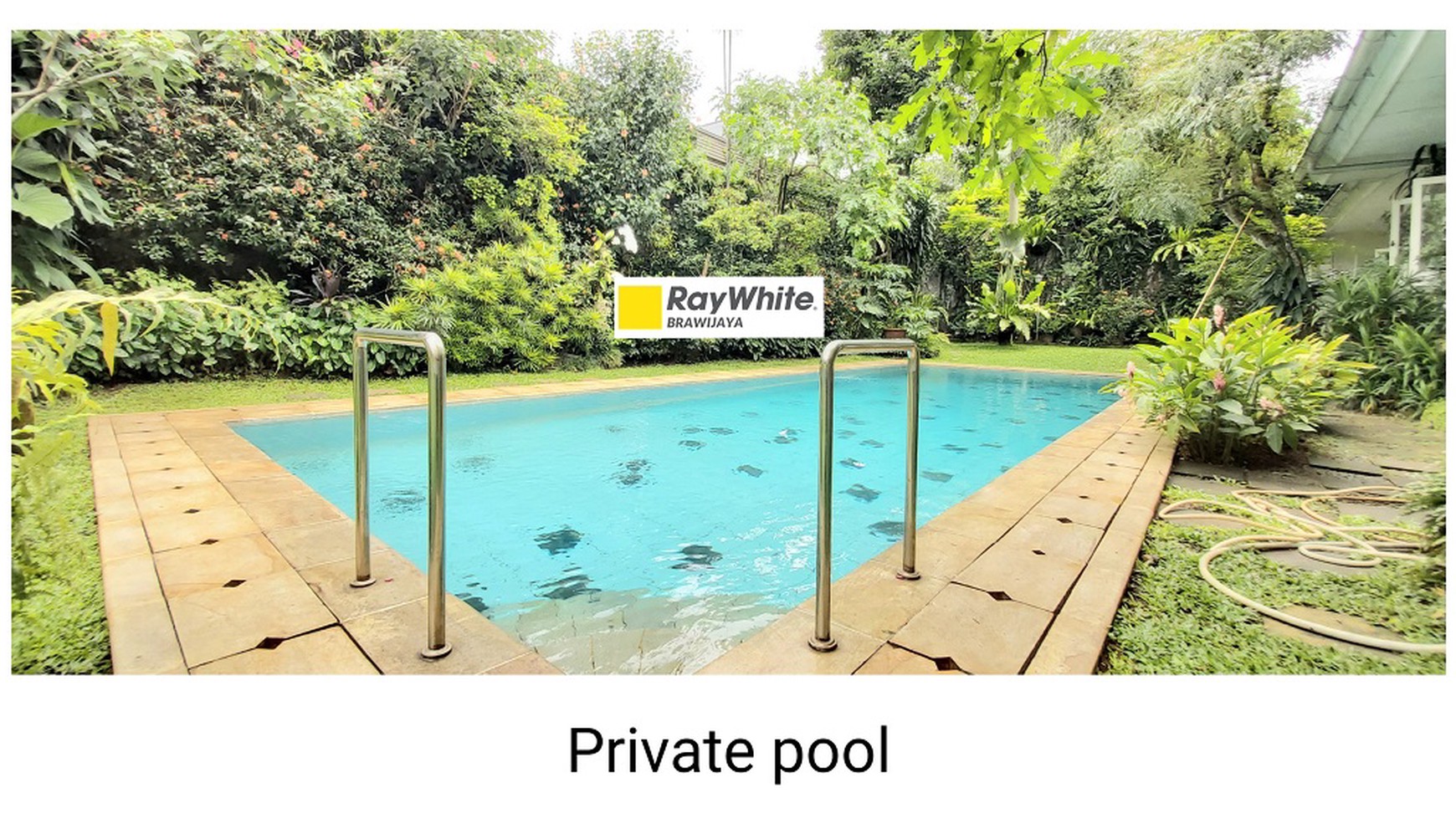 Rumah di Ragunan, Pasar Minggu, Jakarta Selatan, Private Pool, Halaman Luas, Semi Furnished