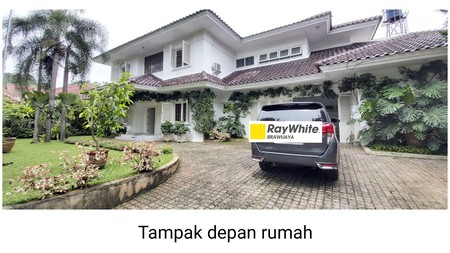 Rumah di Kavling Polri Ragunan, Jakarta Selatan, Halaman Luas, Private Pool, Semi Furnished