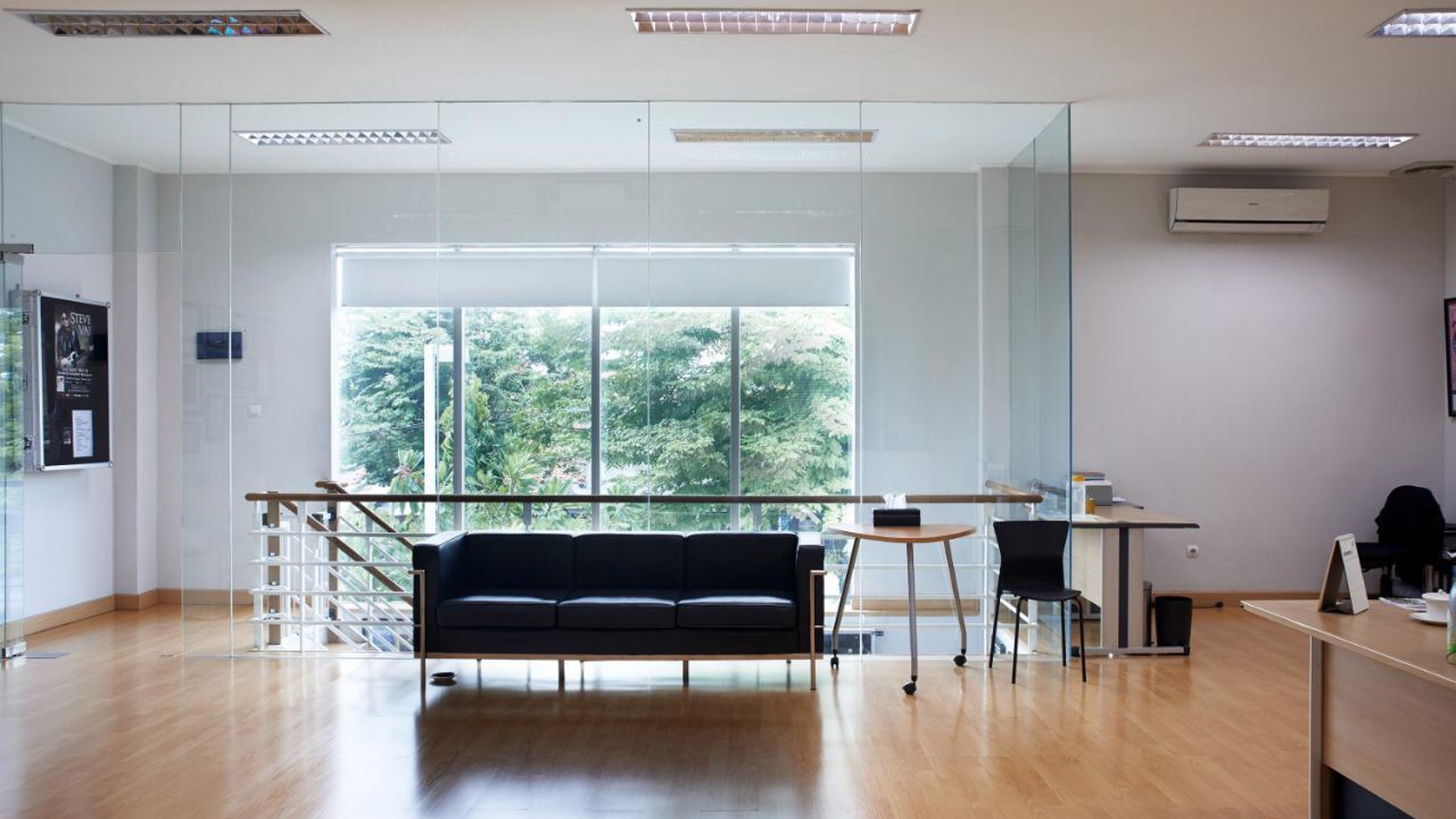 Gedung ,halaman luas di Radio Dalam Jakarta Selatan!!!