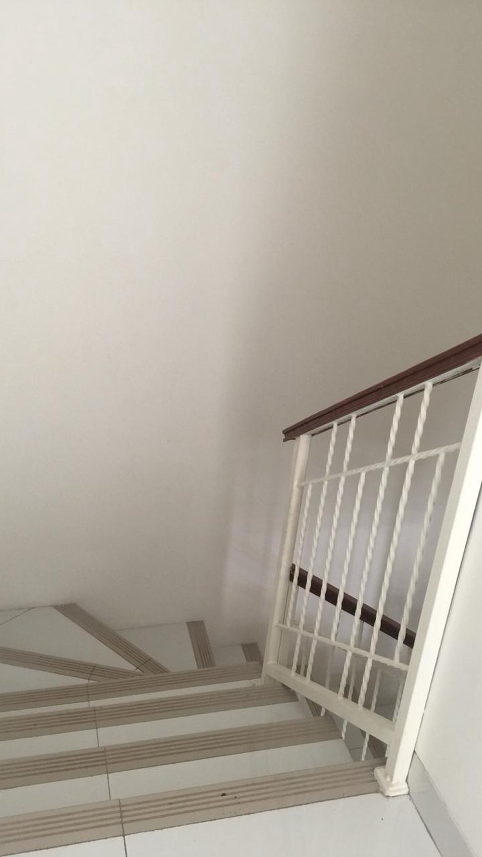 Rumah baru siap huni sektor 5 bintaro jaya