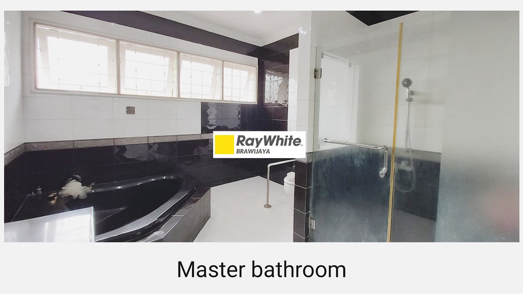 Rumah di Kavling Polri Ragunan, Pasar Minggu, Jakarta Selatan, Private Pool, Luas Tanah 1050 m2