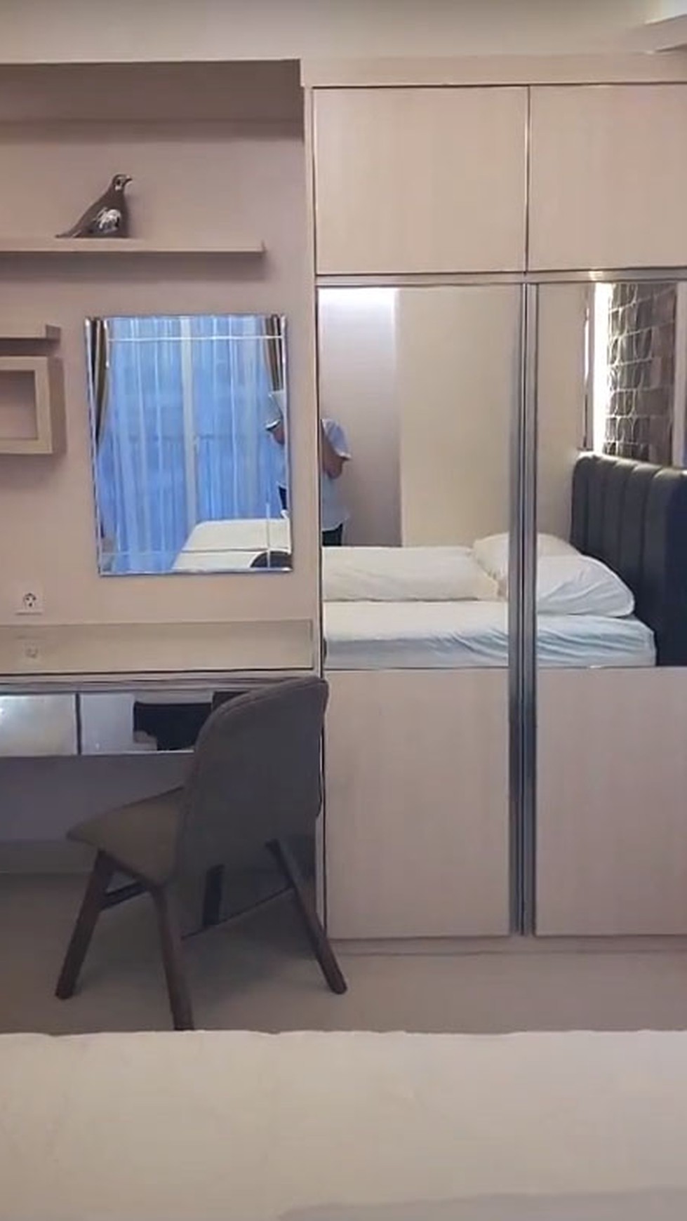 Apartemen Type Studio Interior seperti kamar hotel, Casa De Parco, Luas 33m2