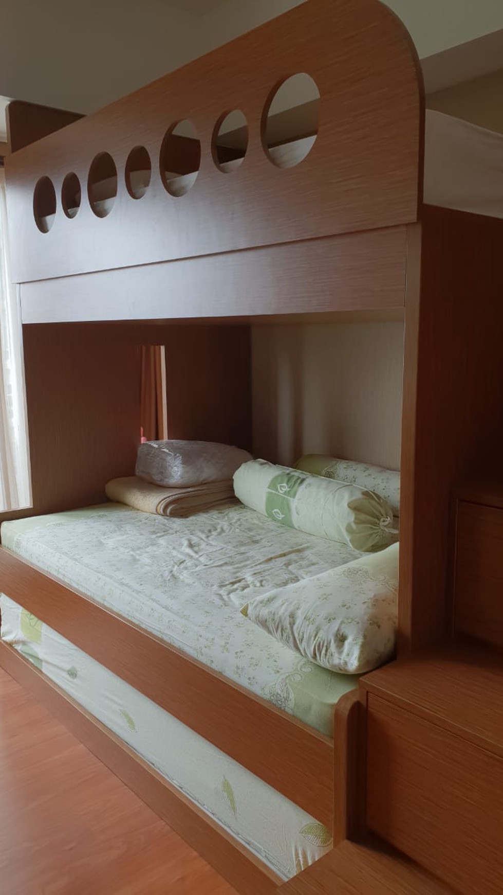 Apartemen Siap Pakai, Fully Furnished, dan Strategis @Apartemen Altiz, Bintaro