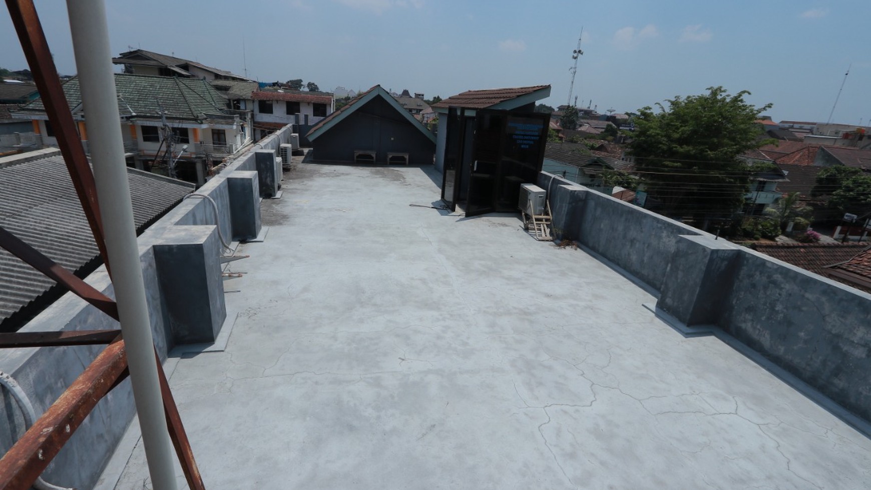 RUANG USAHA/KANTOR DI JL MANGKUYUDAN, YOGYAKARTA