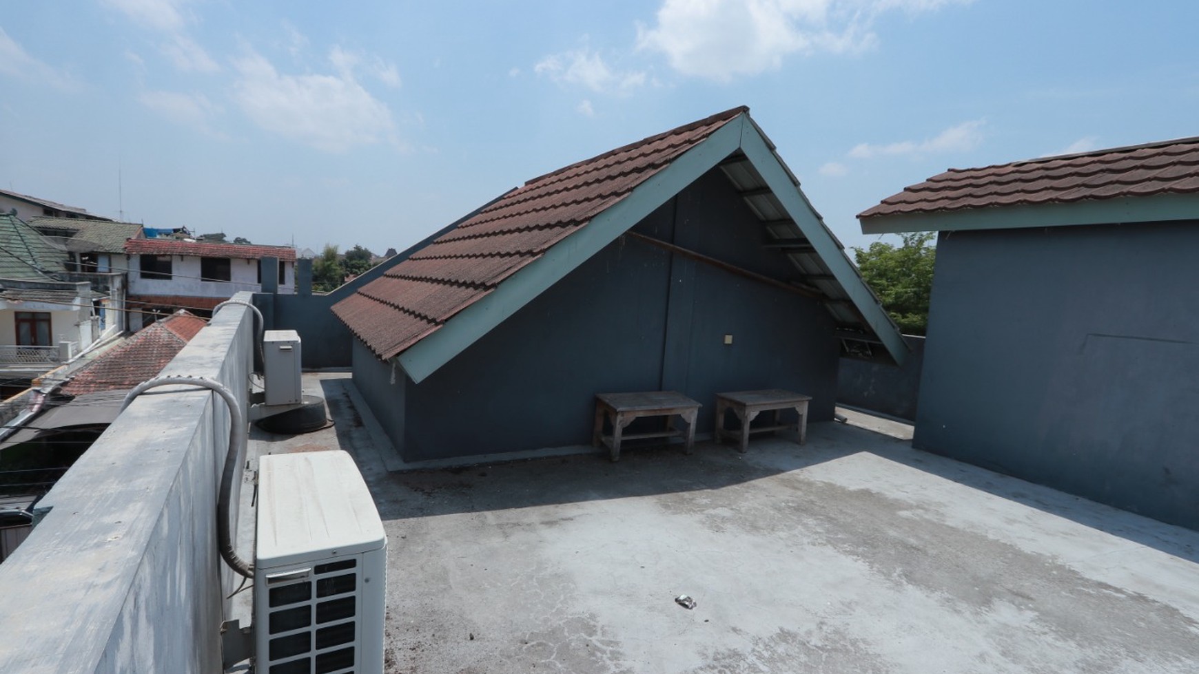 RUANG USAHA/KANTOR DI JL MANGKUYUDAN, YOGYAKARTA