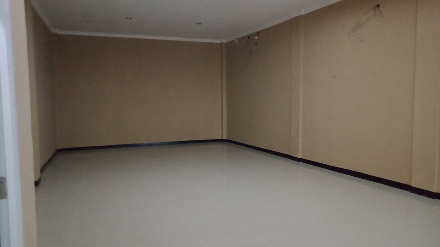 RUANG USAHA/KANTOR DI JL MANGKUYUDAN, YOGYAKARTA