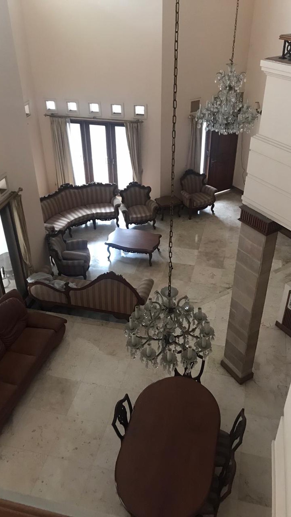 Rumah Lantai Marmer, Kusen Kayu Jati Villa Gading Indah Luas Tanah 650 Bangunan 1500m2