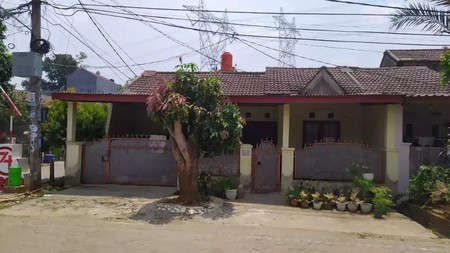 Rumah Posisi Hook Dalam Komplek Di Ciputat - Tangsel