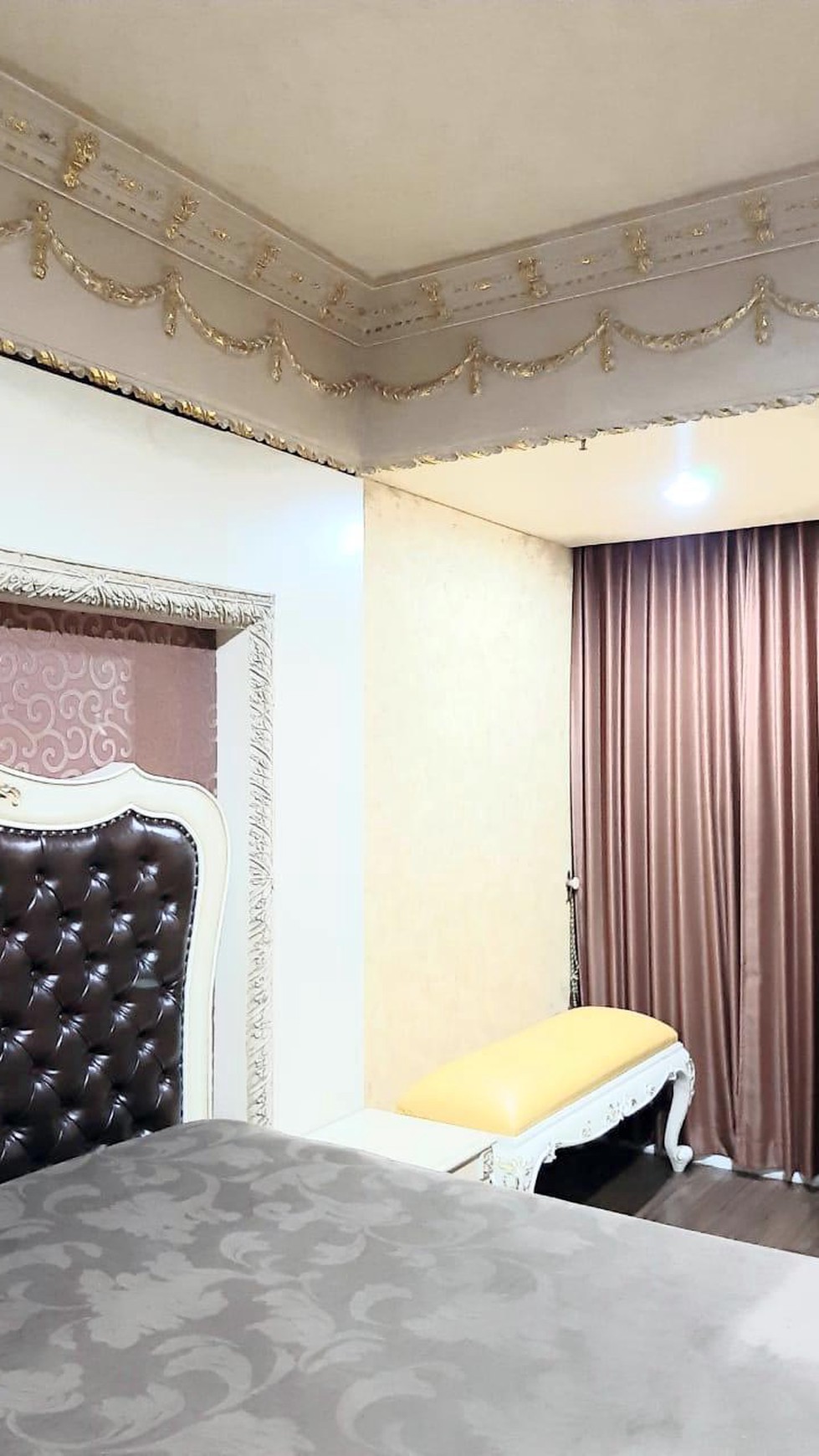 Jual Apartemen TRILLIUM (Lokasi Strategis di Pusat Kota, Depan Surabaya Plaza), Full Furnish, Design Interior Mewah & Elegant, View Kota & Suramadu