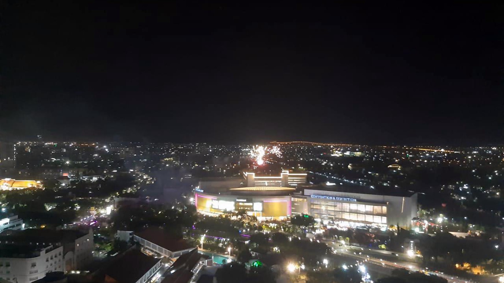 Jual Apartemen TRILLIUM (Lokasi Strategis di Pusat Kota, Depan Surabaya Plaza), Full Furnish, Design Interior Mewah & Elegant, View Kota & Suramadu
