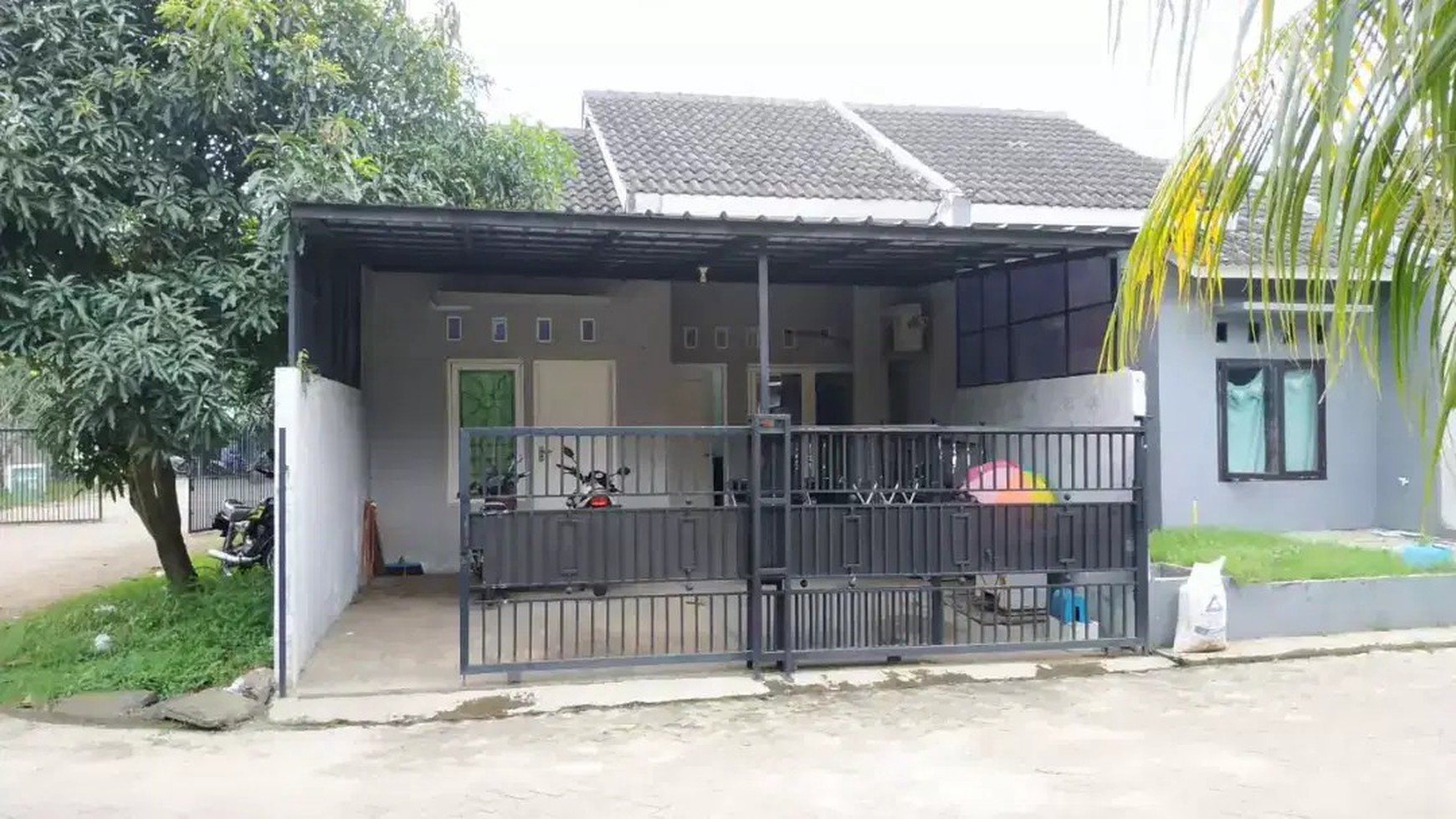 Rumah Hook, Tanah Luas, Harga Miring Di Sawangan