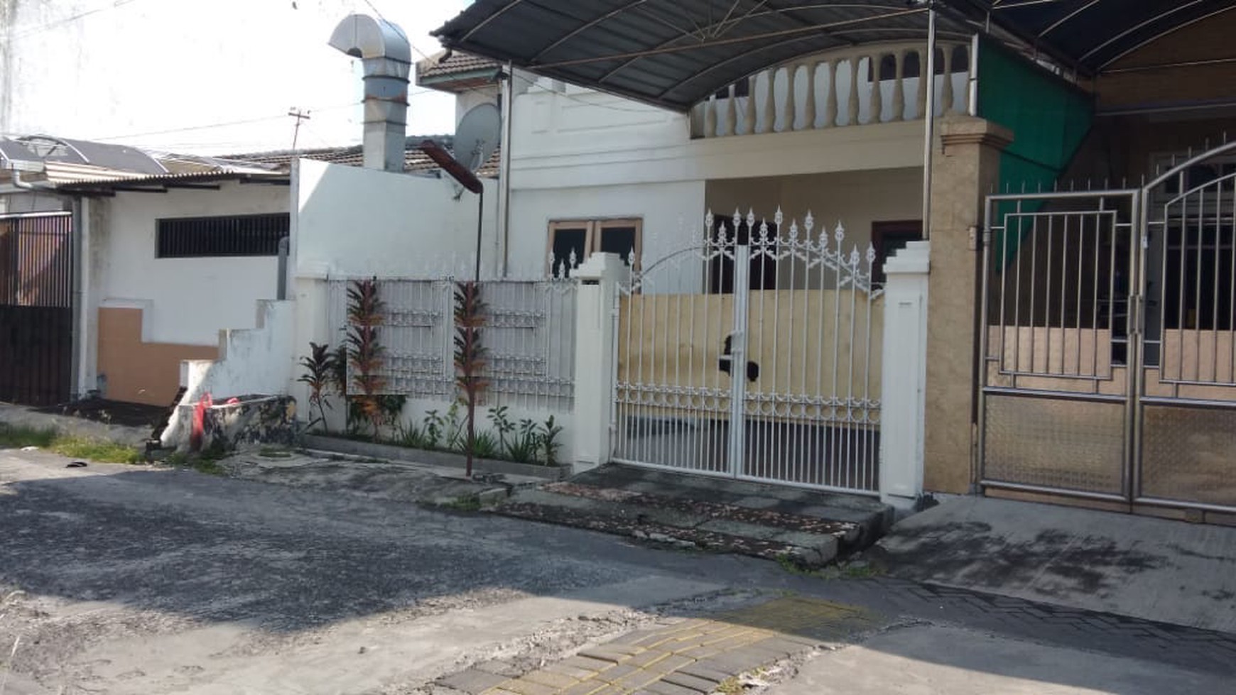 Rumah Darmo Indah Surabaya