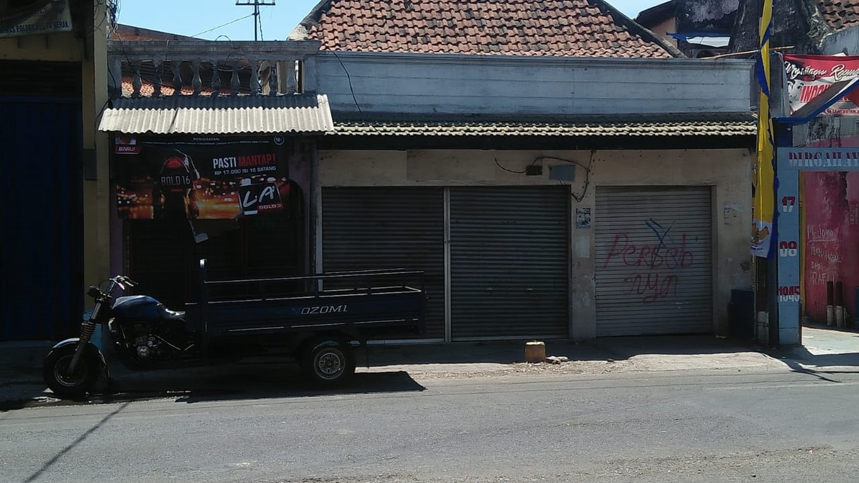 Rumah 1.5 lantai Karang Tembok