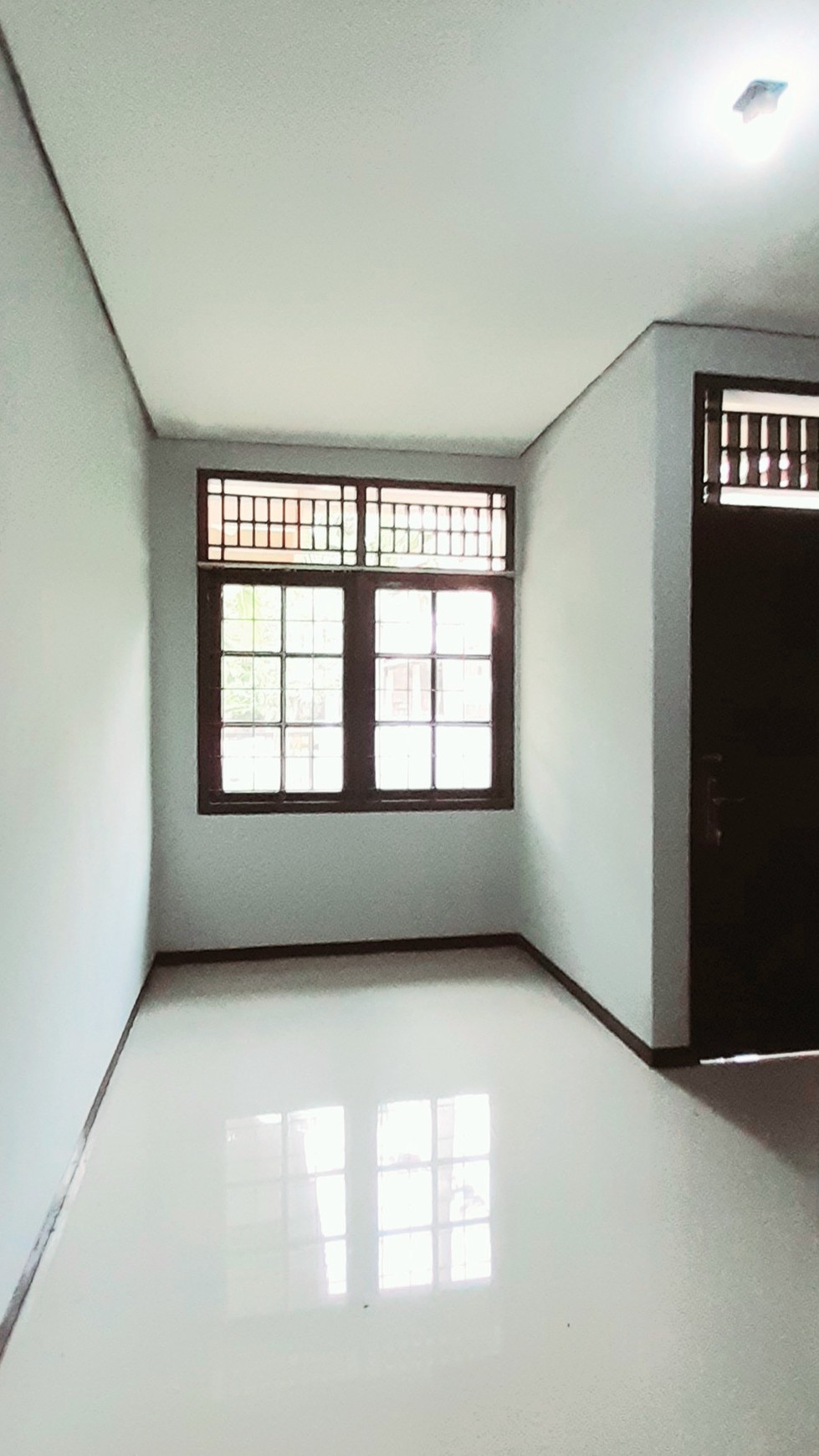 Rumah Modern Klasik luas 160m harga 70 Jt/Thn di Kawasan Sektor 9 Bintaro Jaya