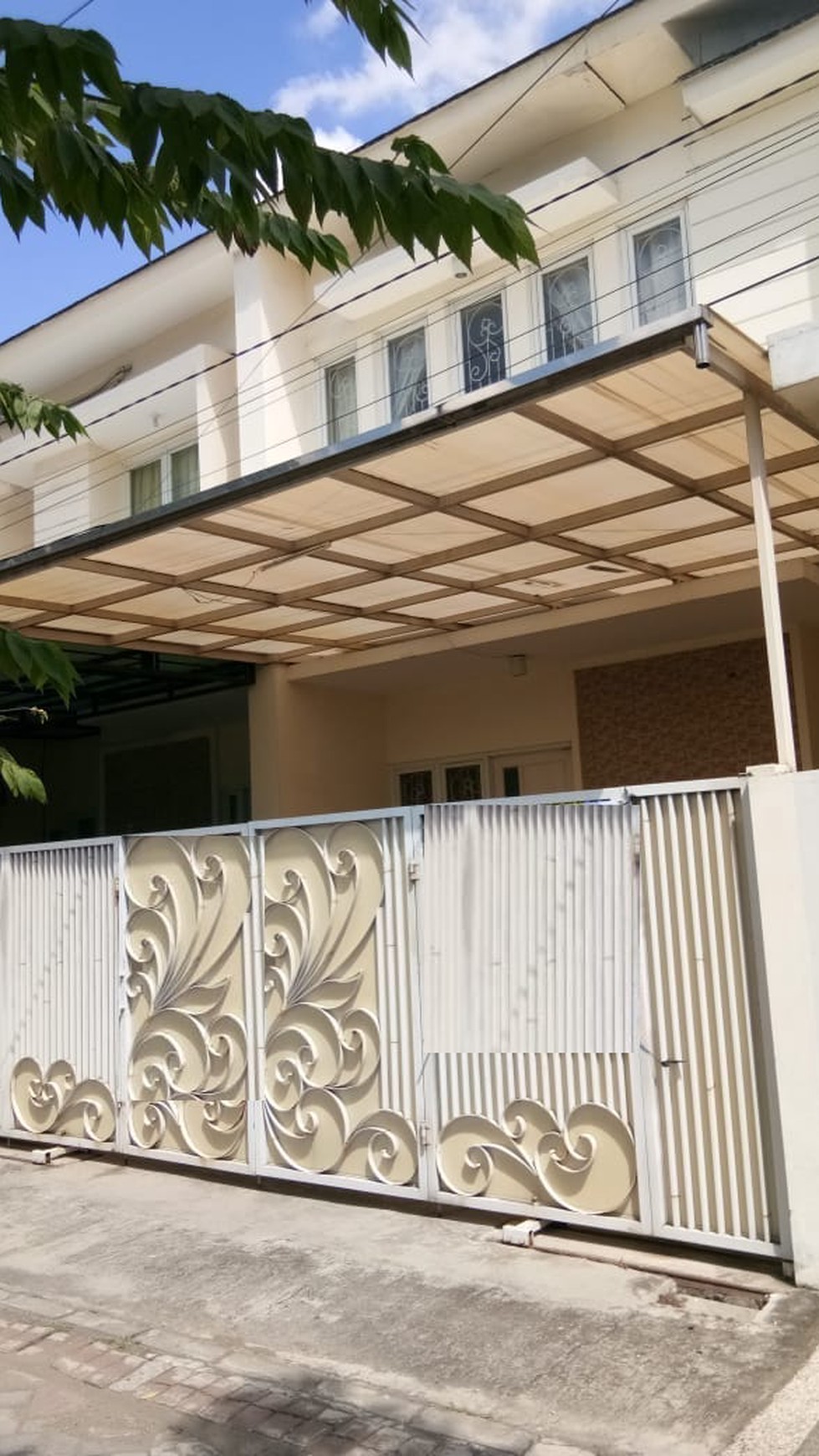 Rumah Ketintang Surabaya