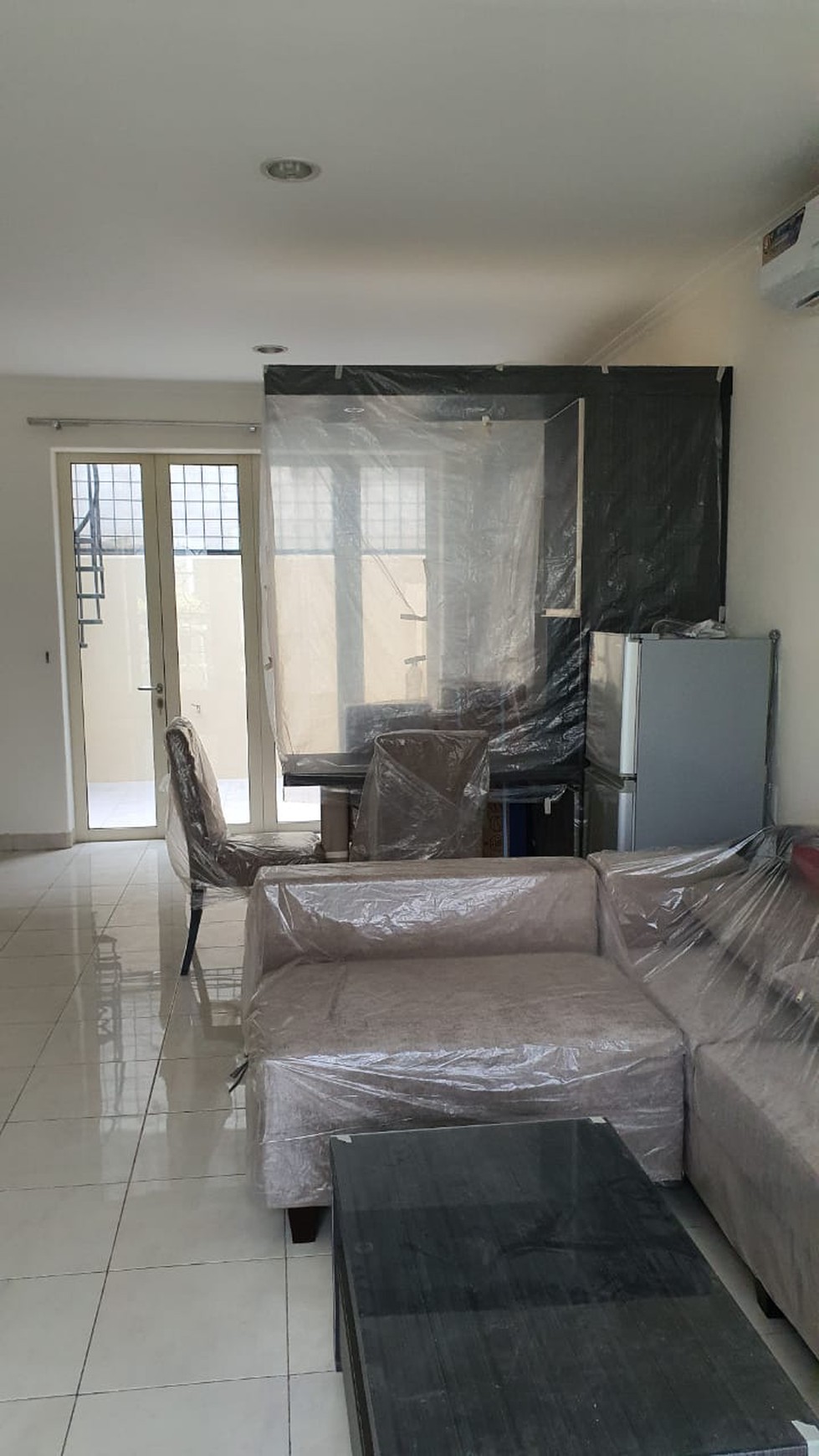 Disewakan Rumah di JL. Ventura - Rolling Hills - Lippo Karawaci