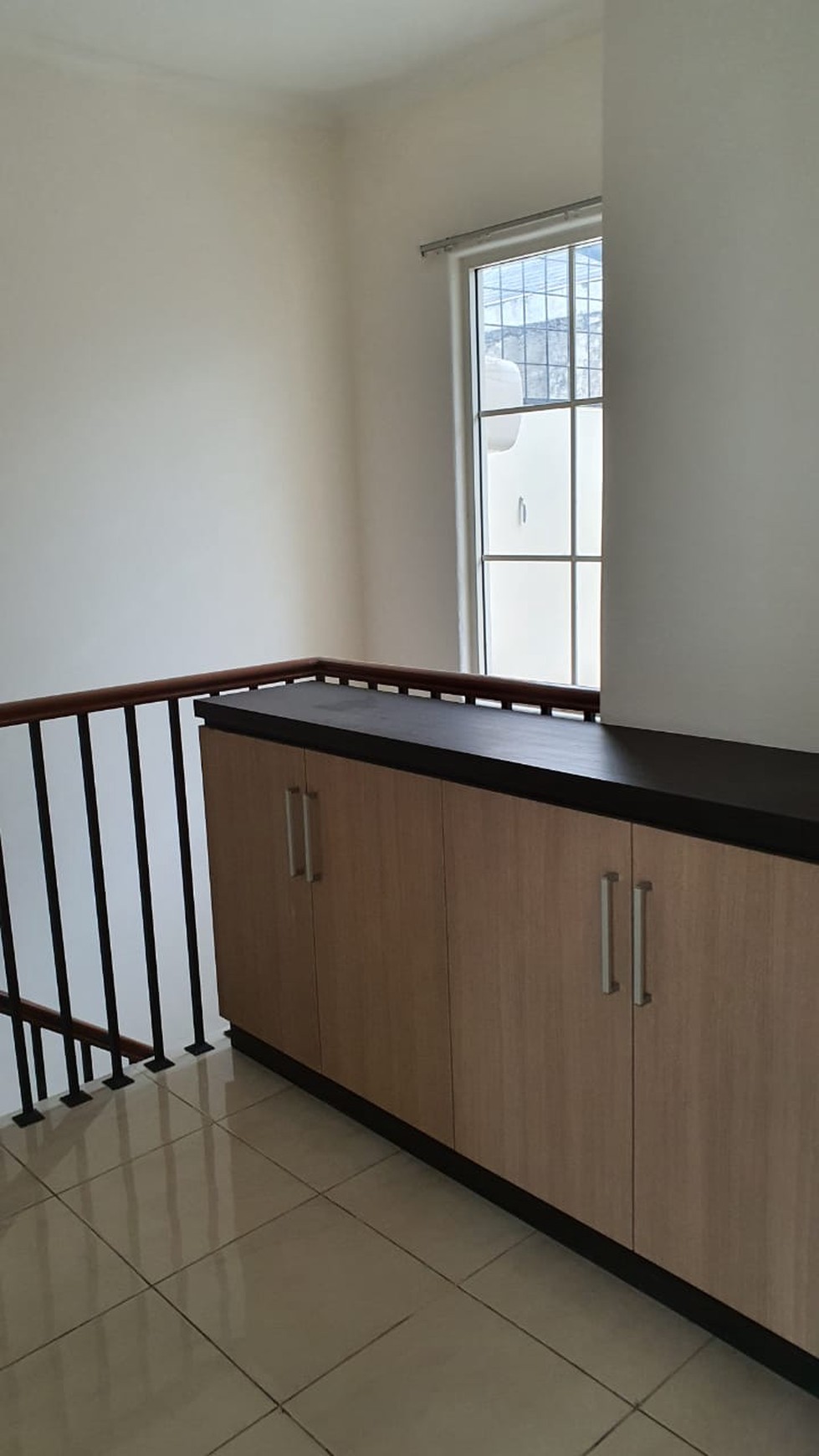 Disewakan Rumah di JL. Ventura - Rolling Hills - Lippo Karawaci